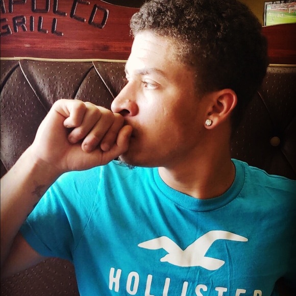 Meet your Posher, Alex - Picture 1 of 1